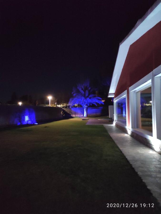 Chalet Con Piscina Y Jacuzzi En Madrid Alquila Habitaciones Algete المظهر الخارجي الصورة