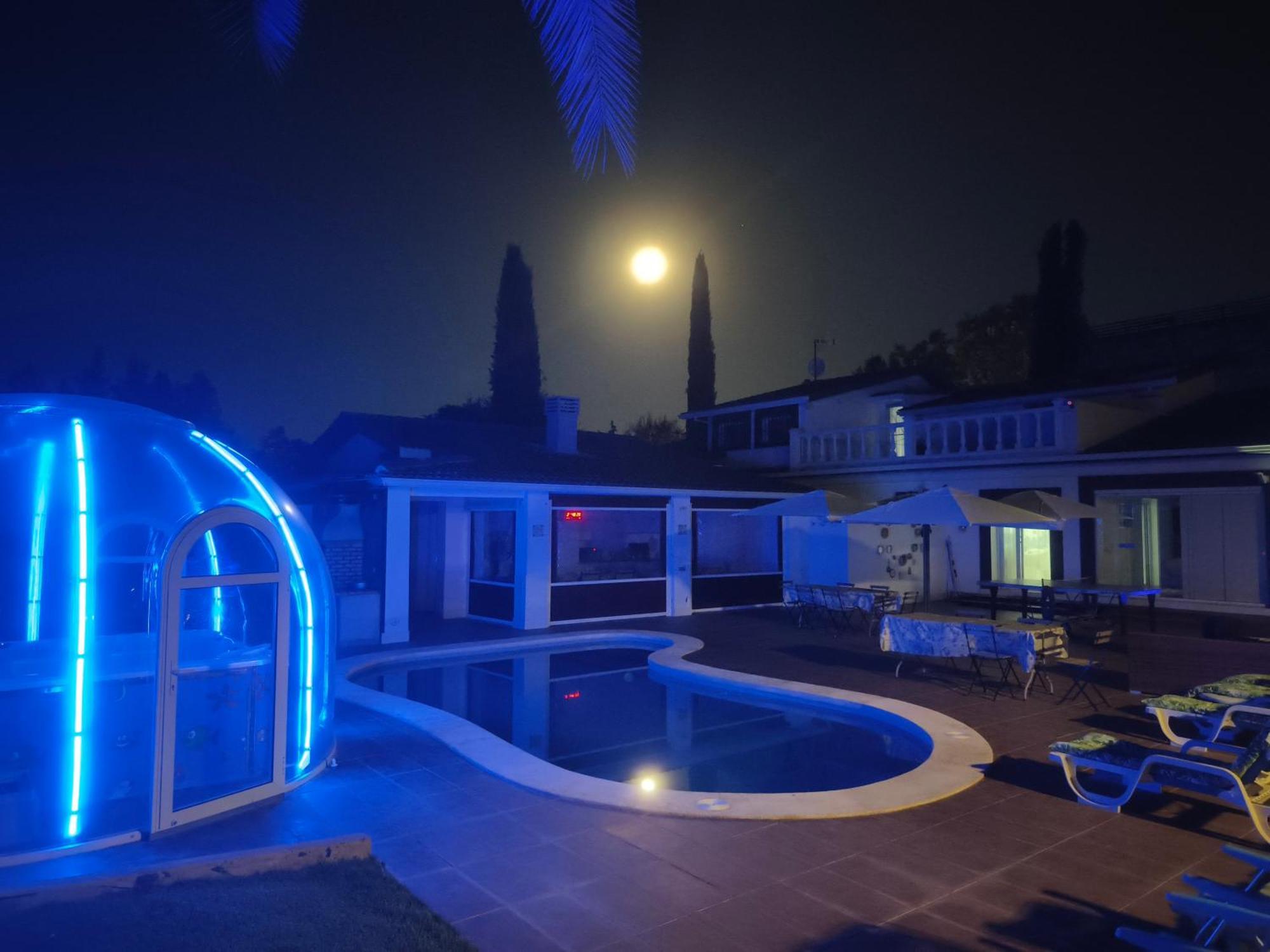 Chalet Con Piscina Y Jacuzzi En Madrid Alquila Habitaciones Algete المظهر الخارجي الصورة